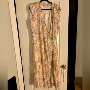 NWT TALL FLORAL GAP WRAP DRESS